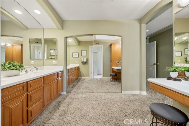 241 S Country Hill Road, Anaheim Hills CA: https://media.crmls.org/medias/d98b15eb-df26-4d3e-a5a9-5b9a2611cfec.jpg