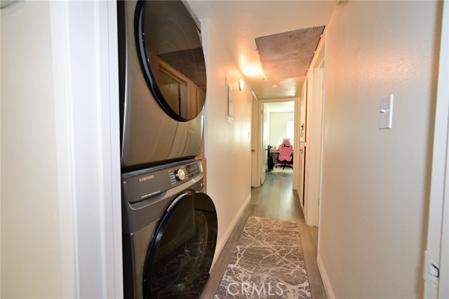 121 E Live Oak Street, San Gabriel CA: https://media.crmls.org/medias/d98b1e35-122c-4d9f-9487-d121e38121d7.jpg