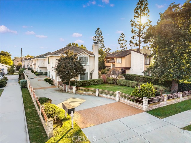 Detail Gallery Image 2 of 34 For 438 W Huntington a,  Arcadia,  CA 91007 - 3 Beds | 2/1 Baths