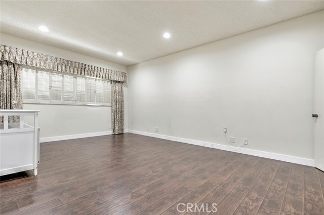 Detail Gallery Image 34 of 39 For 17522 Sherman Way #202,  Van Nuys,  CA 91406 - 2 Beds | 3 Baths