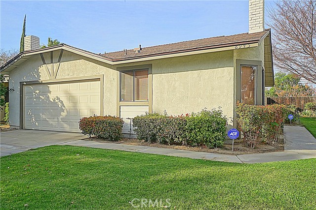 8945 Paddington Dr, Riverside, CA 92503