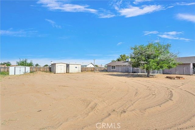 Detail Gallery Image 33 of 36 For 22331 Ramona Ave, Apple Valley,  CA 92307 - 3 Beds | 2 Baths