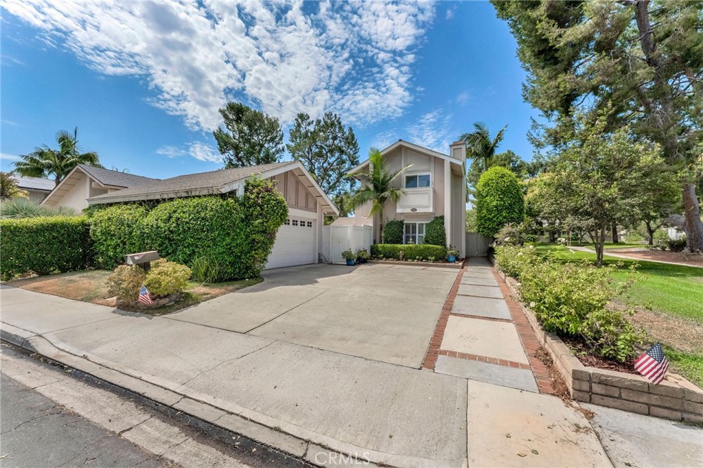 MLS #OC26157287 image #1