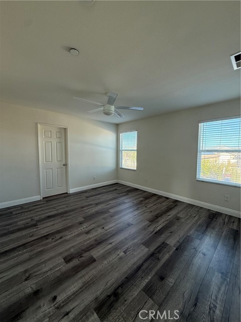 Detail Gallery Image 6 of 16 For 3447 White Sand Ct, Perris,  CA 92570 - 4 Beds | 2/1 Baths
