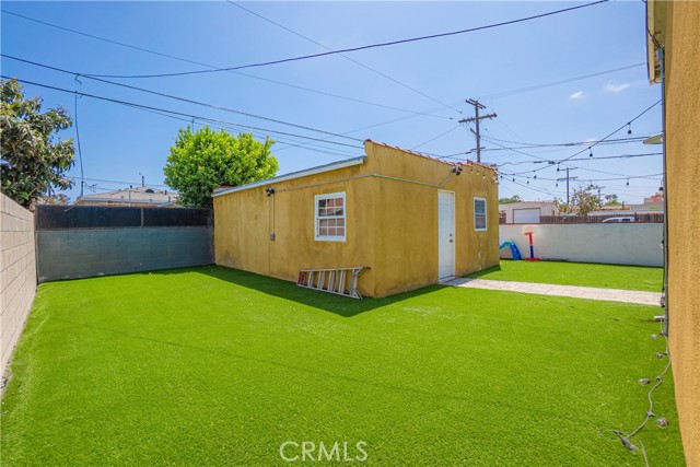 764 W 107th Street, Los Angeles CA: https://media.crmls.org/medias/d98d7837-0ed6-4975-ade6-34957ea3e7f2.jpg