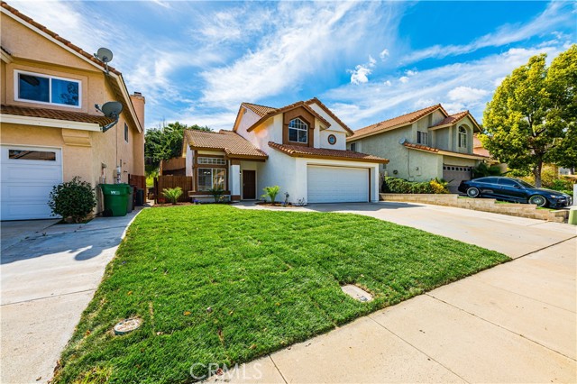 Detail Gallery Image 3 of 26 For 24639 Leafwood Dr, Murrieta,  CA 92562 - 3 Beds | 2/1 Baths