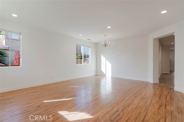 Detail Gallery Image 7 of 43 For 5059 Keston Dr, Palmdale,  CA 93552 - 5 Beds | 2 Baths