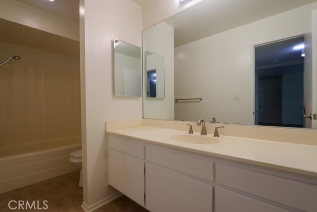 Detail Gallery Image 15 of 29 For 412 N Bellflower Bld #122,  Long Beach,  CA 90814 - 2 Beds | 2 Baths