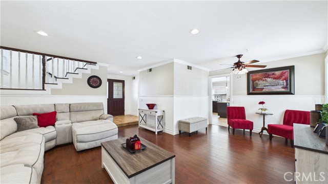 Detail Gallery Image 12 of 33 For 27563 Open Crest, Saugus,  CA 91350 - 4 Beds | 2/1 Baths