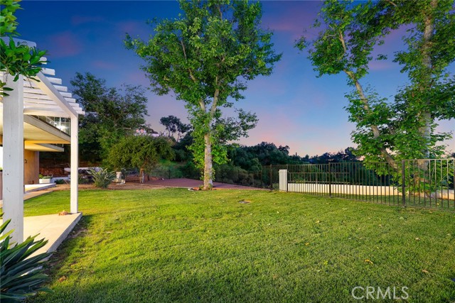 255 El Cielo Lane, Bradbury CA: https://media.crmls.org/medias/d9908b98-da32-4afe-a641-08c6cc5737fd.jpg