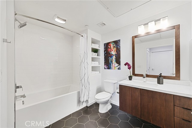 950 S Fairfax Avenue # 136, Los Angeles, California 90048, 2 Bedrooms Bedrooms, ,2 BathroomsBathrooms,Residential Lease,For Rent,950 S Fairfax Avenue # 136,CRSR23187905