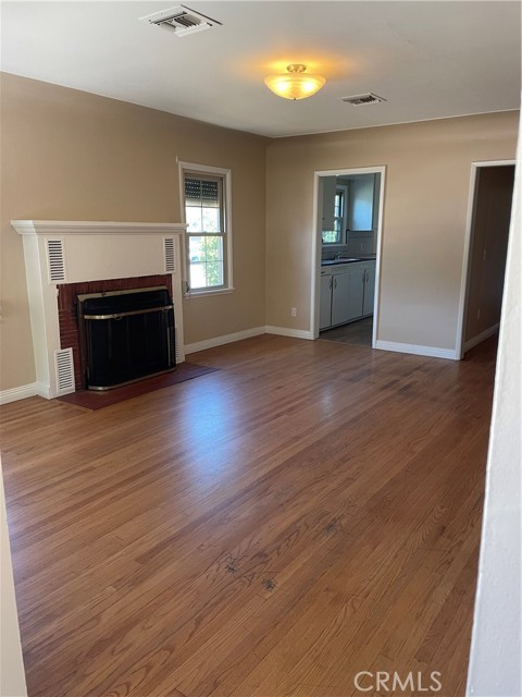 1003 colton, Redlands CA: https://media.crmls.org/medias/d990e28c-ec92-4a49-a509-cfad6ec91444.jpg
