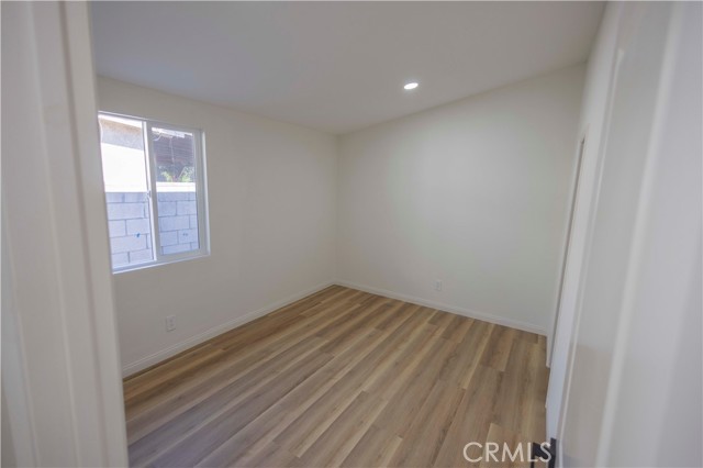 Detail Gallery Image 14 of 48 For 2122 W 10th St, Santa Ana,  CA 92703 - – Beds | – Baths