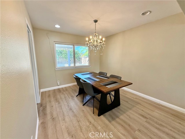 Detail Gallery Image 4 of 14 For 1341 S Pembrooke #B,  Anaheim,  CA 92804 - 1 Beds | 1 Baths