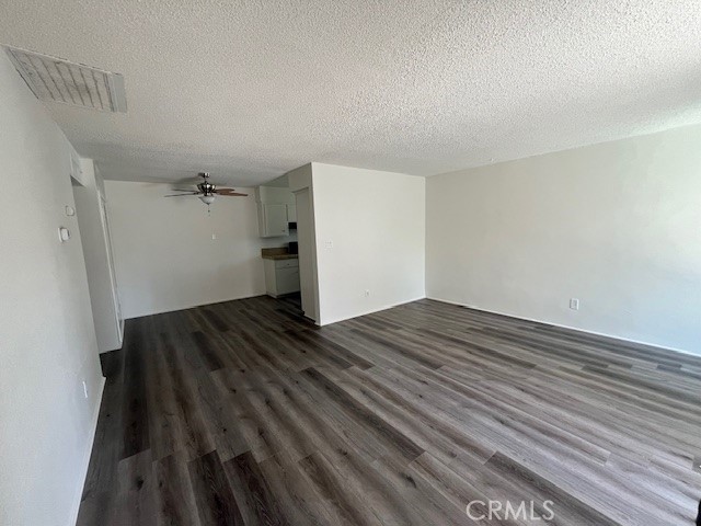 Detail Gallery Image 6 of 17 For 51049 Eisenhower #F,  La Quinta,  CA 92253 - 2 Beds | 1/1 Baths