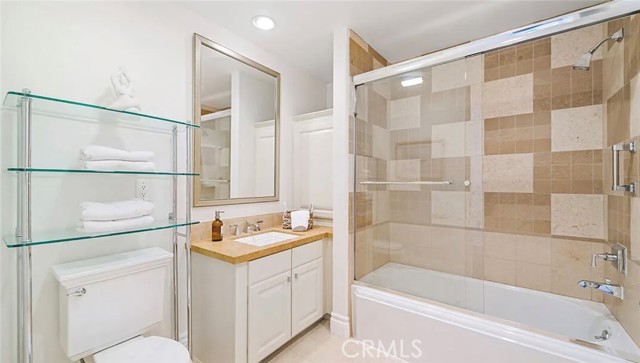 Detail Gallery Image 18 of 33 For 12050 Guerin St #303,  Studio City,  CA 91604 - 3 Beds | 2/1 Baths