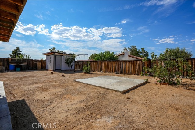 Detail Gallery Image 18 of 46 For 10790 Floral, Adelanto,  CA 92301 - 4 Beds | 3/1 Baths