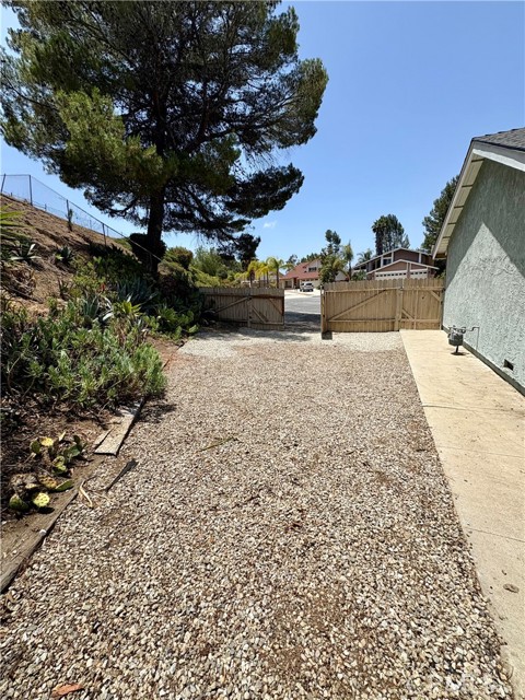 3050 Wildwood Avenue, Thousand Oaks CA: https://media.crmls.org/medias/d9936fa7-38fa-456f-bbc6-14d59d849d29.jpg