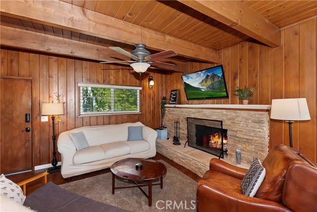 Detail Gallery Image 7 of 34 For 28203 Arbon Ln, Lake Arrowhead,  CA 92352 - 3 Beds | 2 Baths