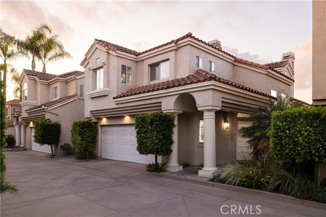2295 La Playa N Drive, Costa Mesa CA: https://media.crmls.org/medias/d993f236-5668-4903-8f7a-6d62f582294c.jpg