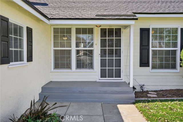 Detail Gallery Image 3 of 16 For 6845 Barcelona, Riverside,  CA 92504 - 3 Beds | 1 Baths