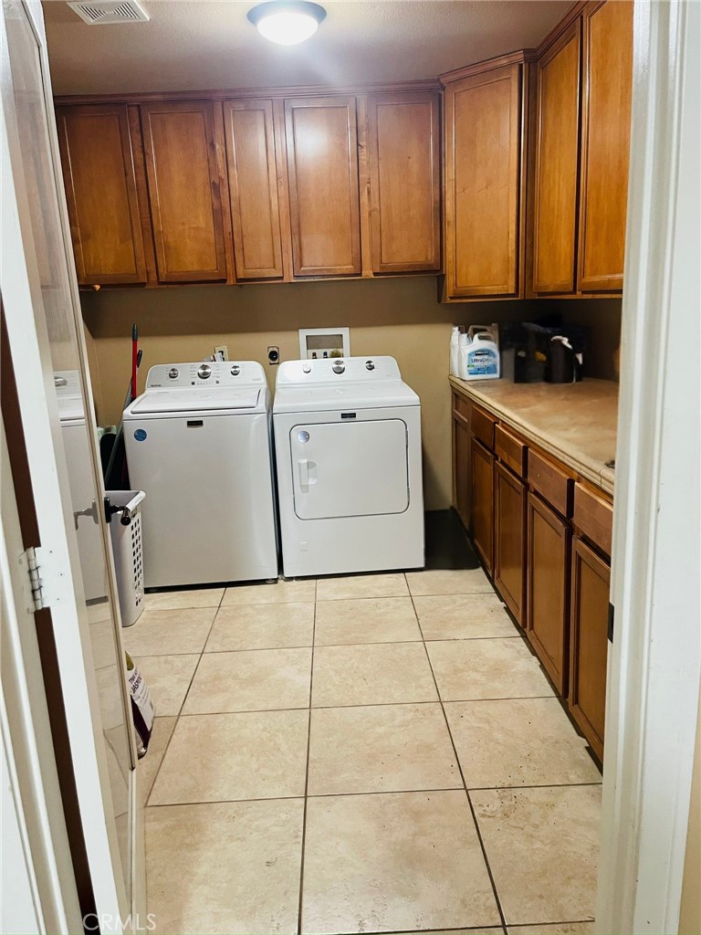 https://media.crmls.org/medias/d995dc08-9ddc-46b6-9833-17b25411fcef.jpg?preset=X-Large