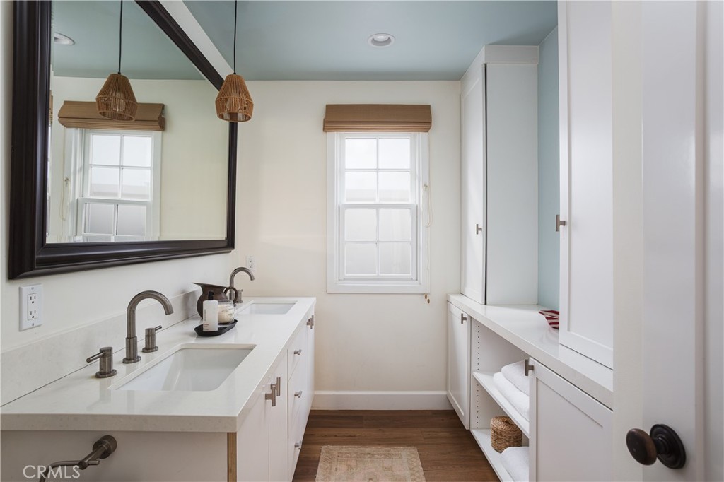 D9965287 8e7e 497e Abd6 C85f71bac05d