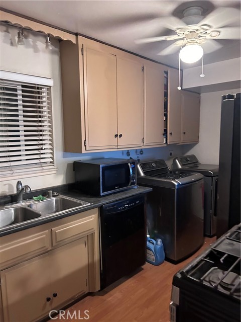 KITCHEN/ WASHER