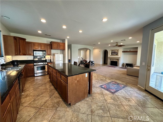 Detail Gallery Image 4 of 26 For 29430 Castaway Ct, Menifee,  CA 92585 - 4 Beds | 2/1 Baths