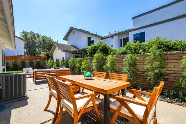 25 Almond Tree Lane, Irvine CA: https://media.crmls.org/medias/d996b9bc-c127-4ba4-87a9-77fb82d69498.jpg