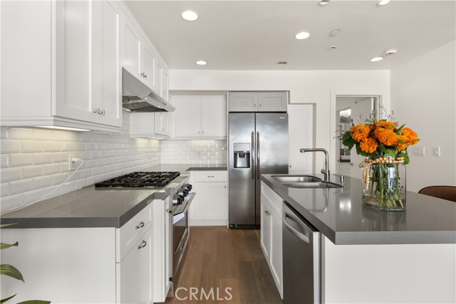 Detail Gallery Image 8 of 31 For 606 1/2 Marigold Ave, Corona Del Mar,  CA 92625 - 2 Beds | 2/1 Baths