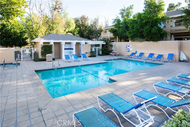 Detail Gallery Image 24 of 28 For 24009 Arroyo Park Dr #54,  Valencia,  CA 91355 - 2 Beds | 2/1 Baths