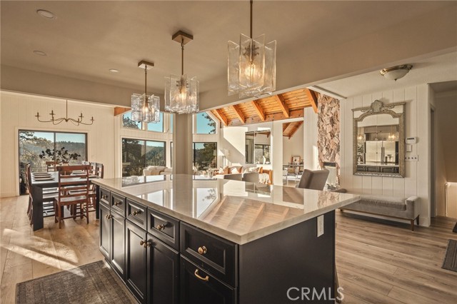 201 Grizzly, Lake Arrowhead, CA 92352
