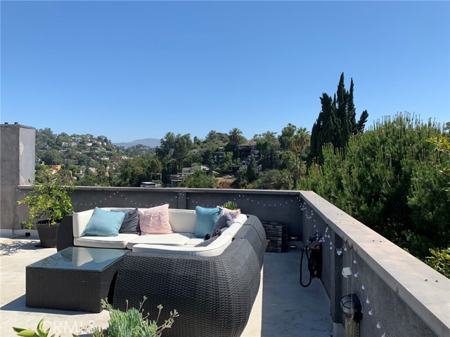 Detail Gallery Image 32 of 59 For 1419 Angelus Ave, Los Angeles,  CA 90026 - 2 Beds | 2 Baths