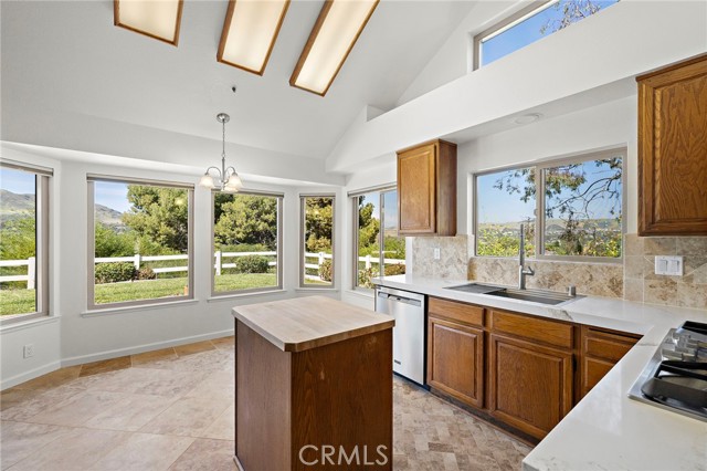 Detail Gallery Image 12 of 34 For 917 Calle Nuevo, San Clemente,  CA 92673 - 4 Beds | 2/1 Baths