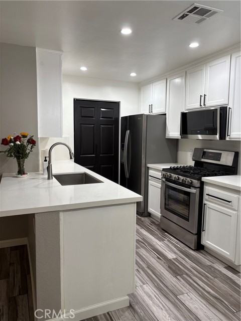 Detail Gallery Image 3 of 21 For 7001 Church Ave #15,  Highland,  CA 92346 - 3 Beds | 1 Baths