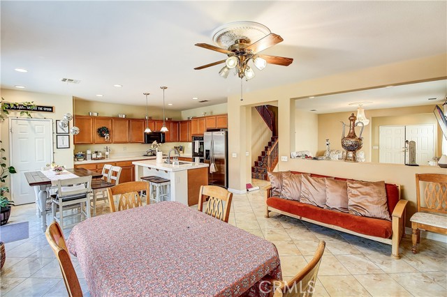 Detail Gallery Image 9 of 38 For 25960 Corte Antigua, Moreno Valley,  CA 92551 - 6 Beds | 3 Baths