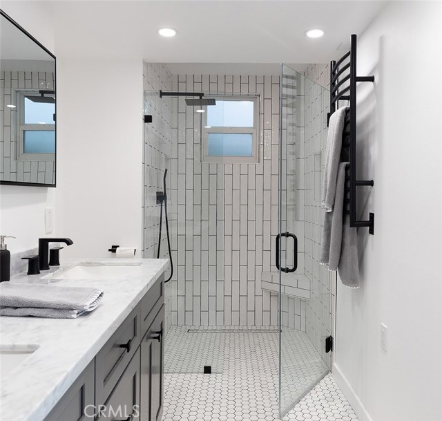 Detail Gallery Image 14 of 31 For 917 Rembrandt Dr, Laguna Beach,  CA 92651 - 3 Beds | 2 Baths