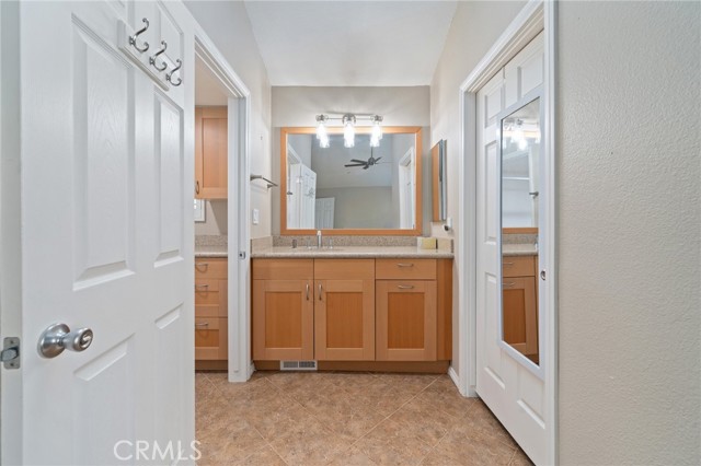 Detail Gallery Image 8 of 24 For 12750 Centralia St #181,  Lakewood,  CA 90715 - 2 Beds | 1 Baths