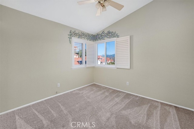 Detail Gallery Image 33 of 46 For 19447 Old Friend, Canyon Country,  CA 91351 - 4 Beds | 3 Baths