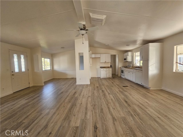 Detail Gallery Image 15 of 24 For 350 San Jacinto Ave #214,  Perris,  CA 92571 - 3 Beds | 2 Baths