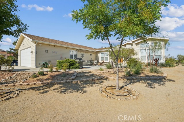 Detail Gallery Image 2 of 65 For 2005 S American St, Ridgecrest,  CA 93555 - 3 Beds | 2 Baths