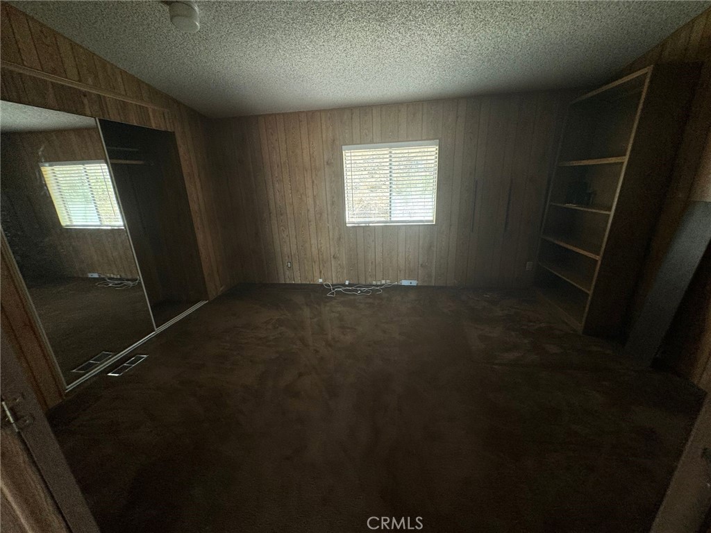 https://media.crmls.org/medias/d99be2b0-c5b8-44fa-a7b8-da6cd6be3e2a.jpg?preset=X-Large