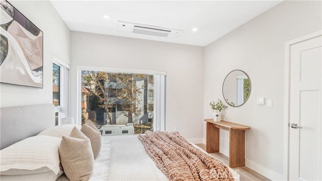 1823 Westholme Ave, Los Angeles CA: https://media.crmls.org/medias/d99e0caa-9bbe-455c-99e6-749b9abb2fb8.jpg