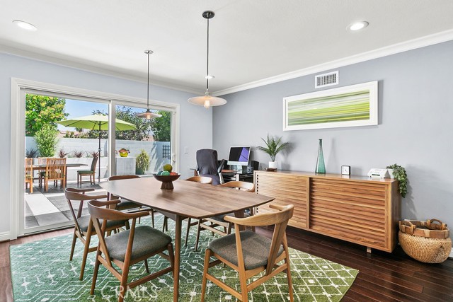 300 Bucknell Road, Costa Mesa CA: https://media.crmls.org/medias/d99e6a7a-95a6-4ab3-9aa0-16b11a89e638.jpg