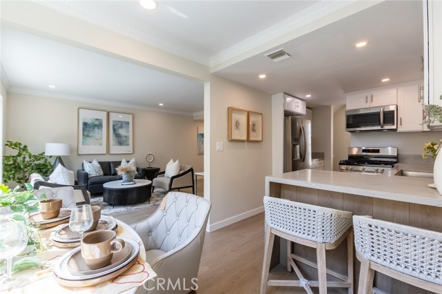 Detail Gallery Image 13 of 33 For 2349 Mira Vista Ave #C,  Montrose,  CA 91020 - 2 Beds | 2/1 Baths