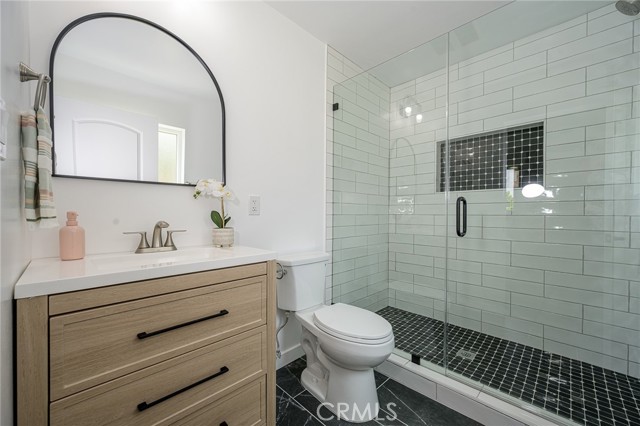 4548 Jade Street, Los Angeles CA: https://media.crmls.org/medias/d99fa5a3-552e-41de-afe5-1e34c5987913.jpg