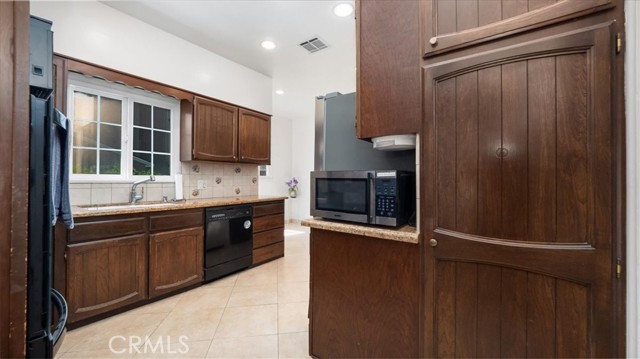 Detail Gallery Image 11 of 42 For 1511 Coolidge Ave, Pasadena,  CA 91104 - 4 Beds | 2 Baths