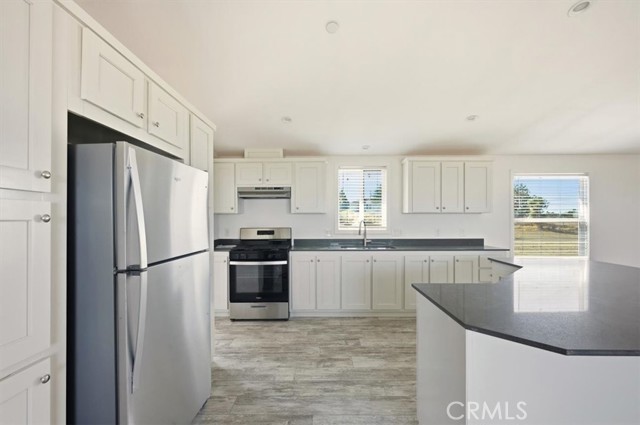 Detail Gallery Image 4 of 34 For 1139 Bonanza Rd, Phelan,  CA 92372 - 3 Beds | 2 Baths