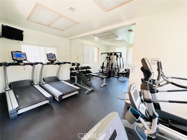 Detail Gallery Image 24 of 32 For 16 Villa Point Dr, Newport Beach,  CA 92660 - 1 Beds | 1 Baths